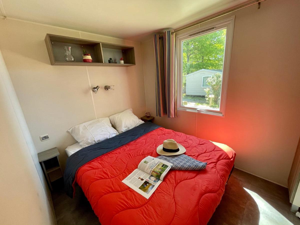 Camping Le Pressoir Petit-Palais-et-Cornemps Εξωτερικό φωτογραφία