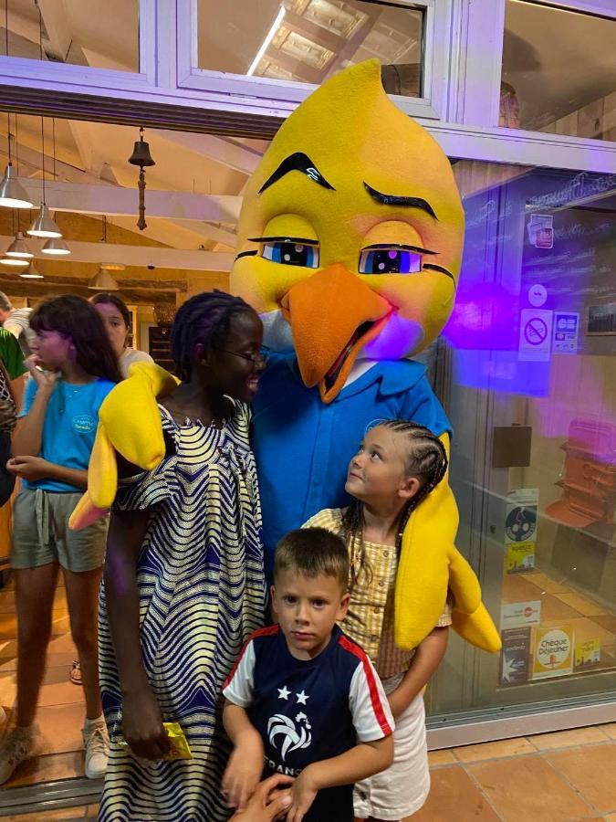 Camping Le Pressoir Petit-Palais-et-Cornemps Εξωτερικό φωτογραφία