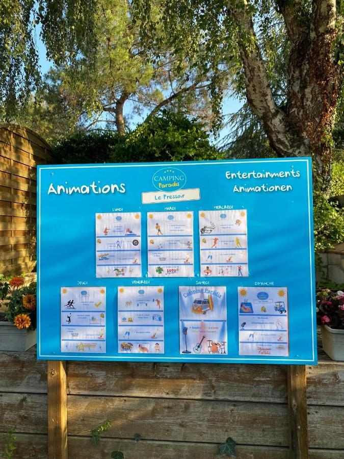Camping Le Pressoir Petit-Palais-et-Cornemps Εξωτερικό φωτογραφία