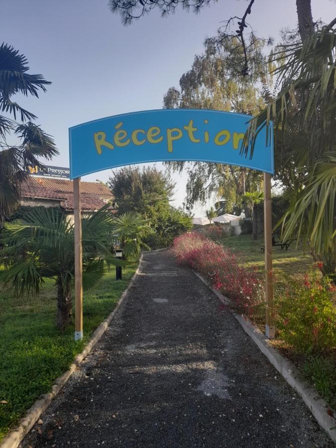 Camping Le Pressoir Petit-Palais-et-Cornemps Εξωτερικό φωτογραφία