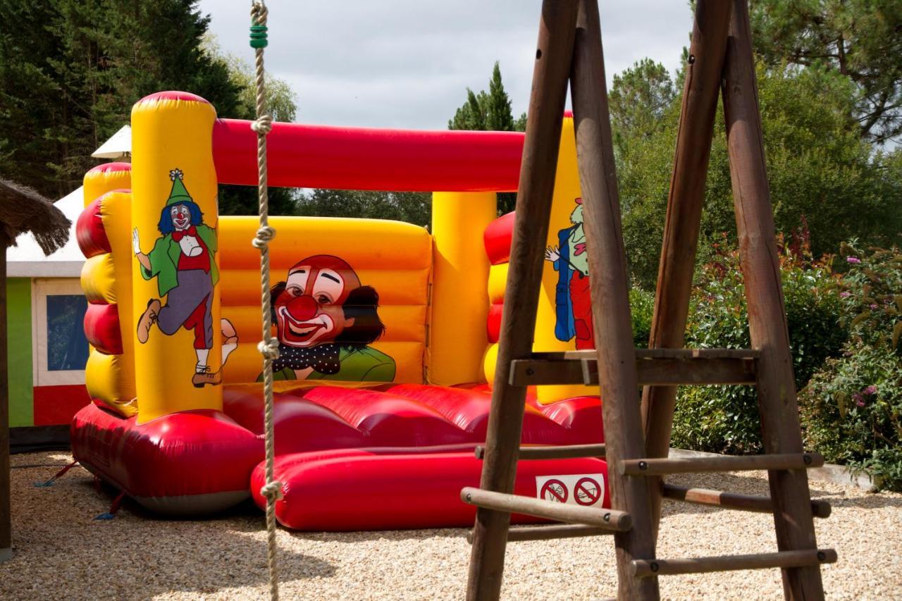 Camping Le Pressoir Petit-Palais-et-Cornemps Εξωτερικό φωτογραφία