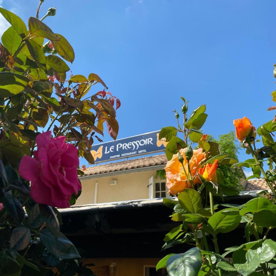 Camping Le Pressoir Petit-Palais-et-Cornemps Εξωτερικό φωτογραφία